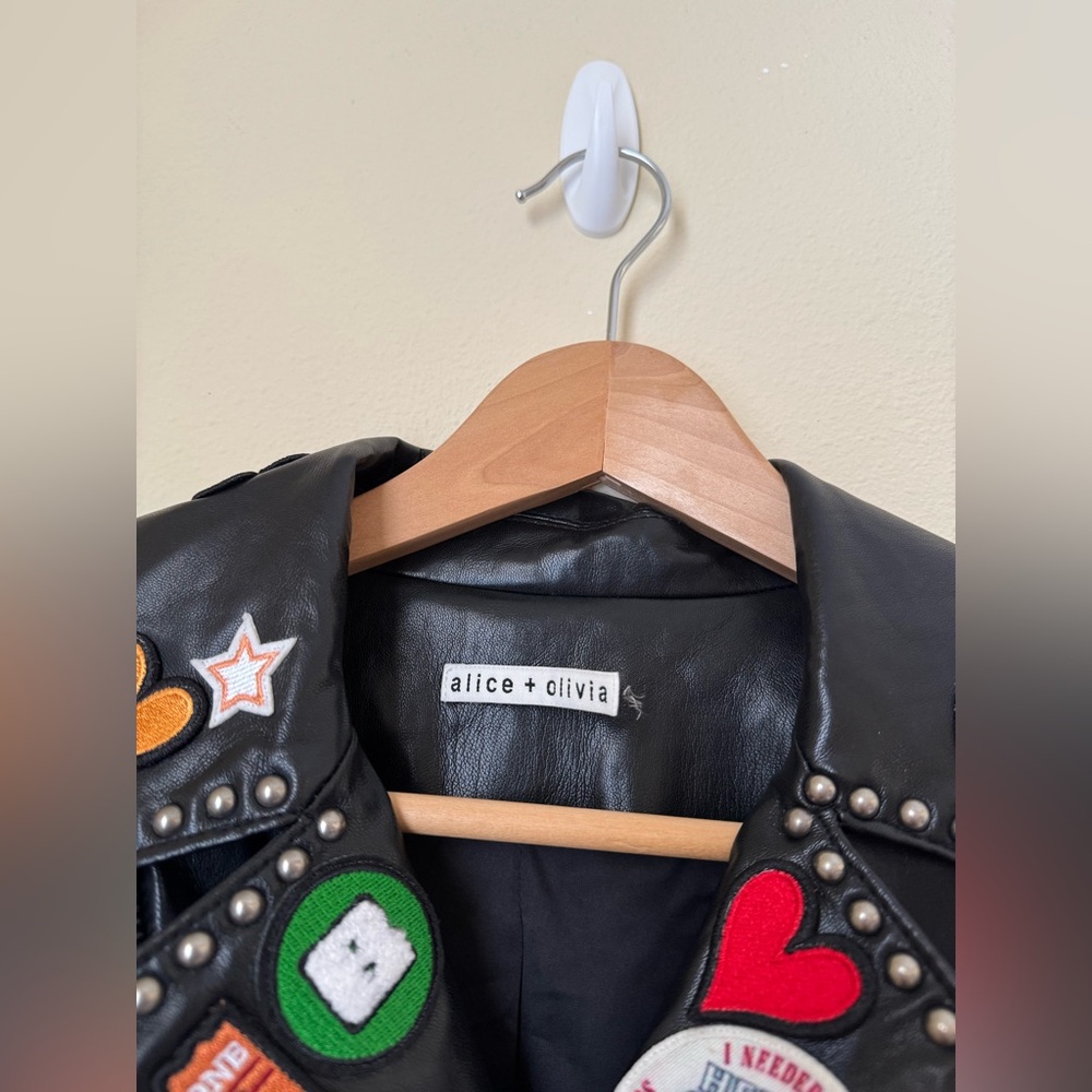 Alice + Olivia x The Beatles Cody Vegan Leather Jacket Black Small - Picture 4 of 9